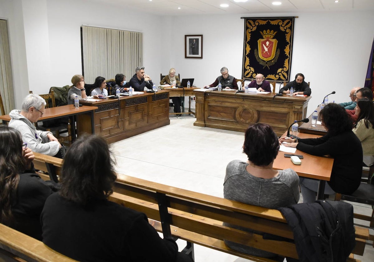 Sesión extraordinaria y urgente celebrada anoche por la Corporación municipal de Vitigudino.