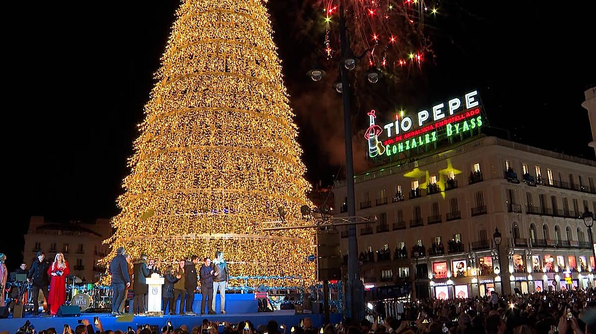 Así fue el espectacular encendido de luces en Madrid para su Navidad «más mágica»