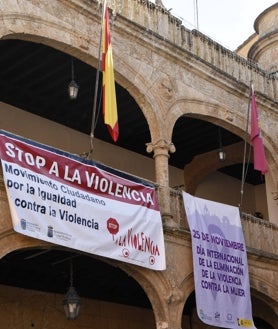 Imagen secundaria 2 - Conmemoración del 25N en Ciudad Rodrigo