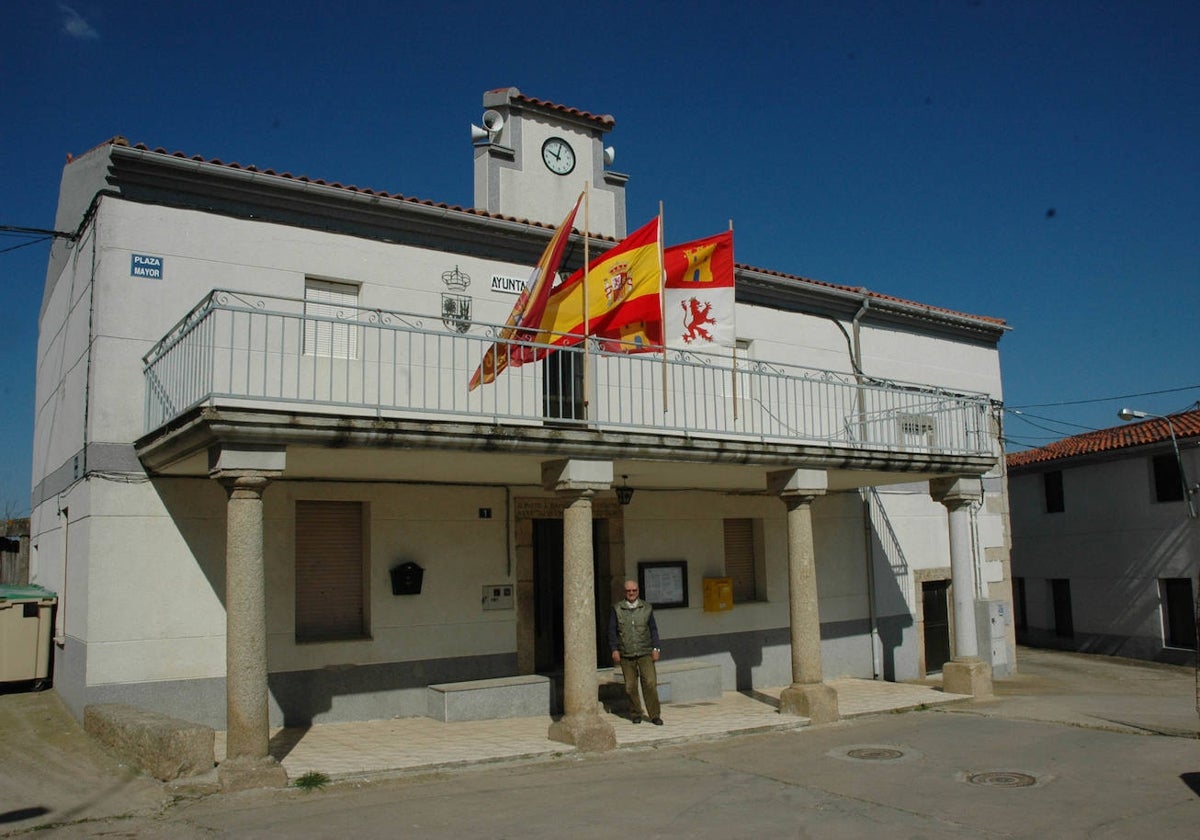 Edificio de la Casa Consistorial de la localidad de Puerto Seguro