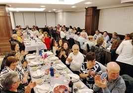 Asistentes a la cena solidaria celebrada este fin de semana en Gujuelo