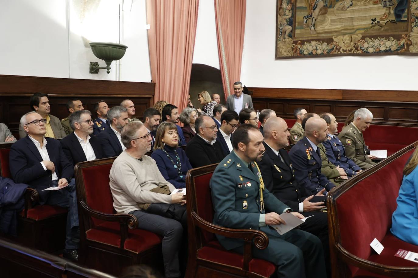 Mañueco: &quot;Siempre vamos a estar al lado de la Constitución y recurriremos cualquier vulneración que llegue de los pactos del Gobierno&quot;