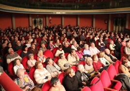 Imagen del público asistente al concierto de la banda municipal de música el pasado sábado en el teatro Cervantes.