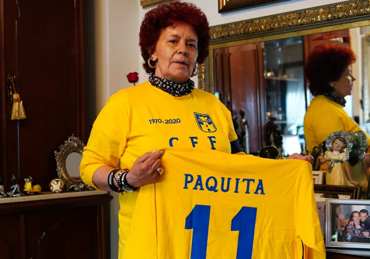 Imagen principal - Paquita, una pionera en el fútbol femenino charro