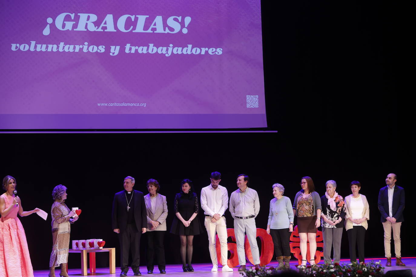 Abrazo multitudinario a Cáritas por sus 60 años