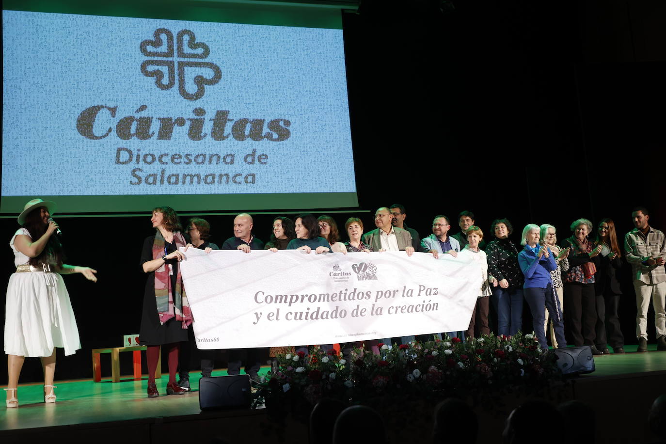 Abrazo multitudinario a Cáritas por sus 60 años