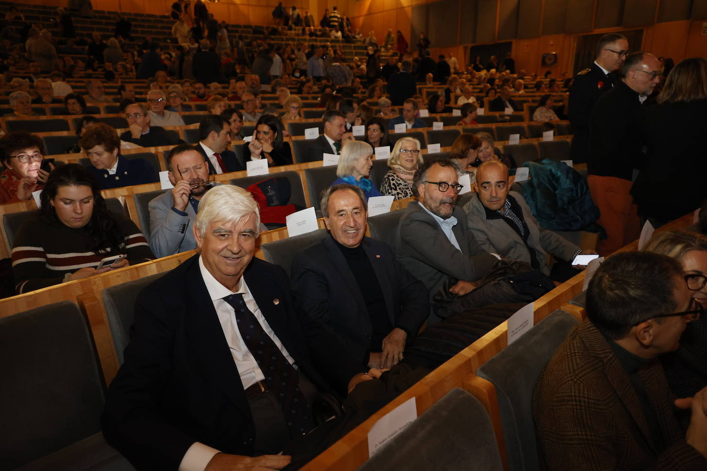 Abrazo multitudinario a Cáritas por sus 60 años