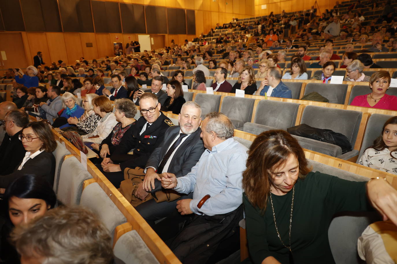 Abrazo multitudinario a Cáritas por sus 60 años