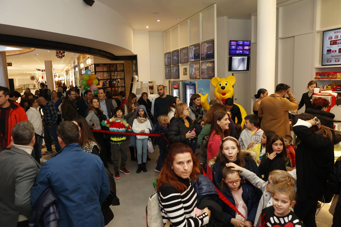 Así disfrutaron los más pequeños de la casa del preestreno de Momonsters en Salamanca