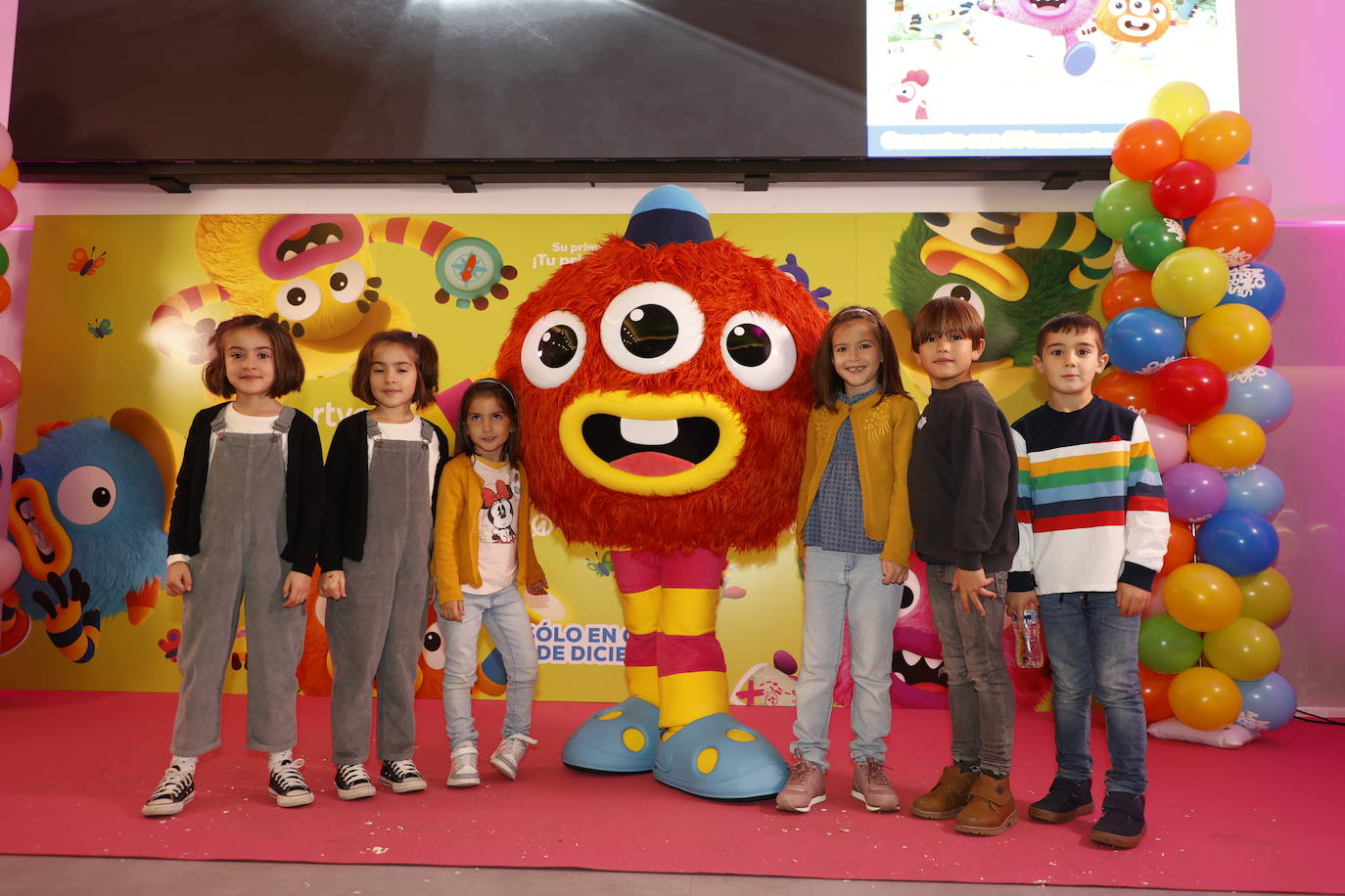 Así disfrutaron los más pequeños de la casa del preestreno de Momonsters en Salamanca