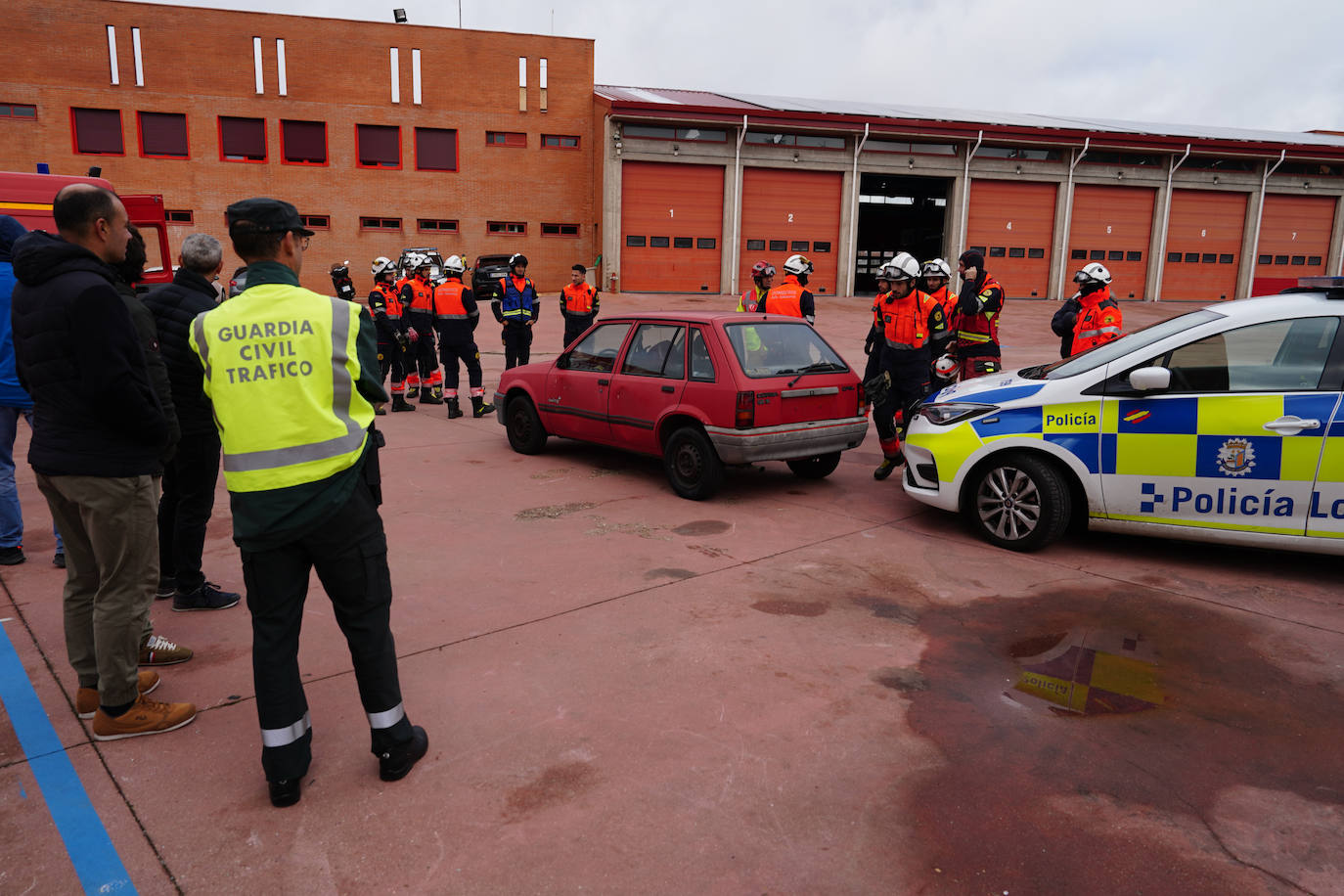 Cómo actuar ante un accidente en el que hay un coche eléctrico involucrado