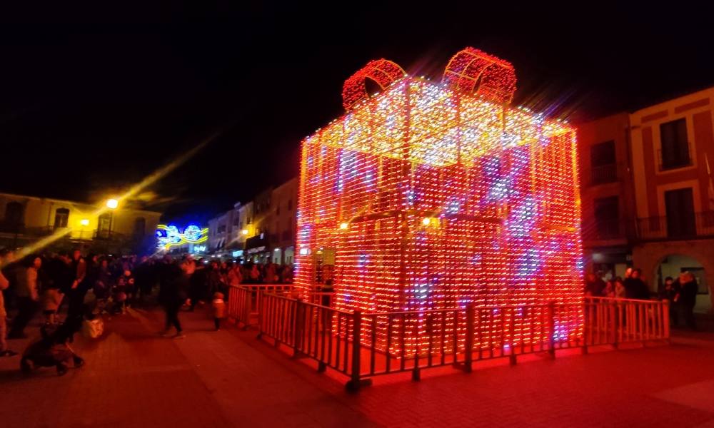 Peñaranda se llena de luz, sonido e ilusión navideña