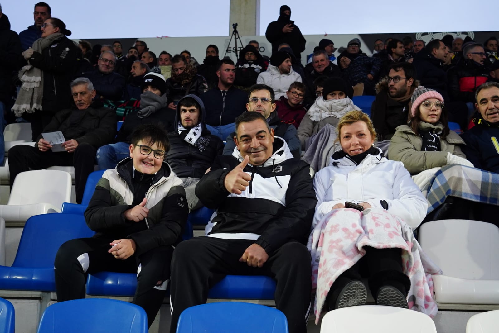 Búscate en la grada del Reina Sofía en el partido contra el Nàstic