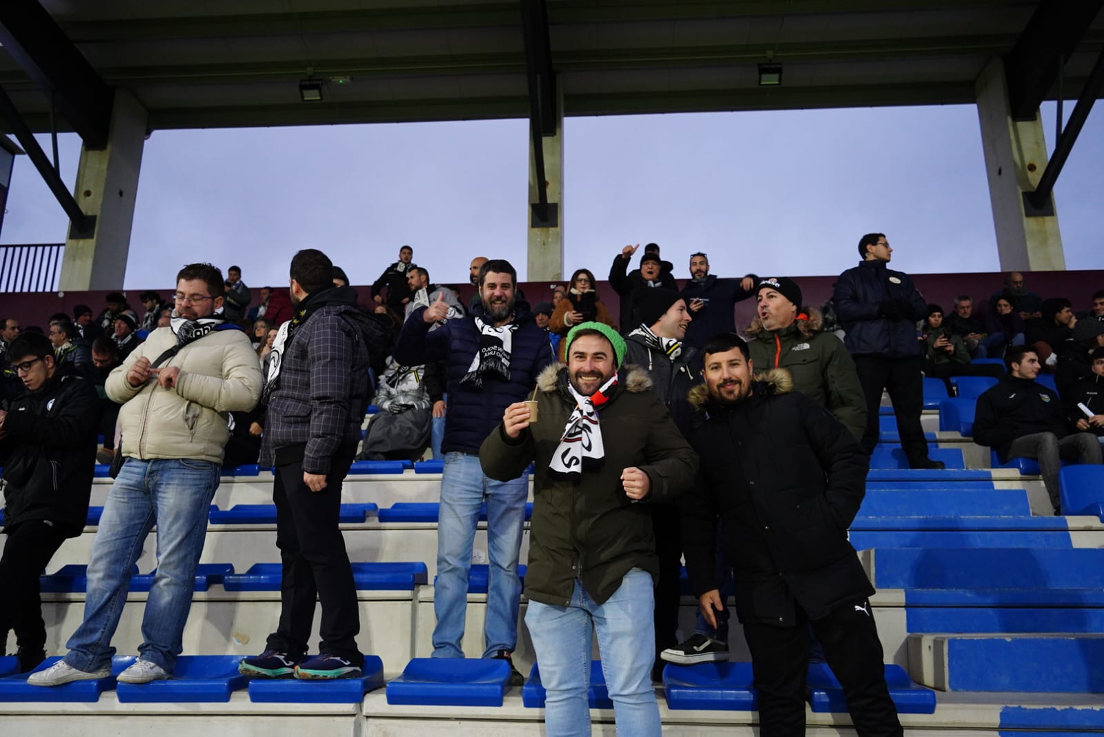 Búscate en la grada del Reina Sofía en el partido contra el Nàstic