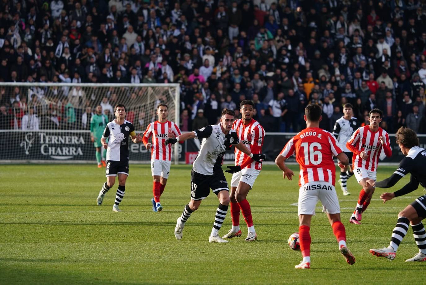 Las mejores imágenes del partido entre Unionistas y el Sporting de Gijón