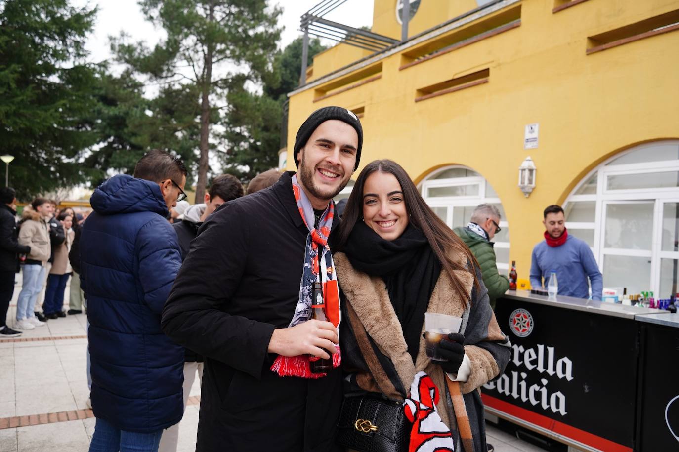Gran ambiente previo al partido de Copa entre Unionistas y Sporting