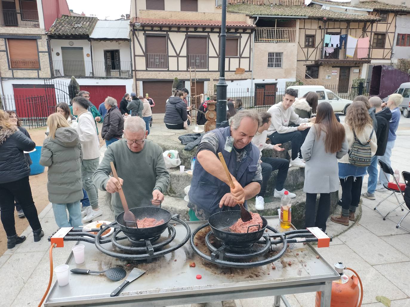 Santibáñez de la Sierra disfruta de una animada jornada matancera