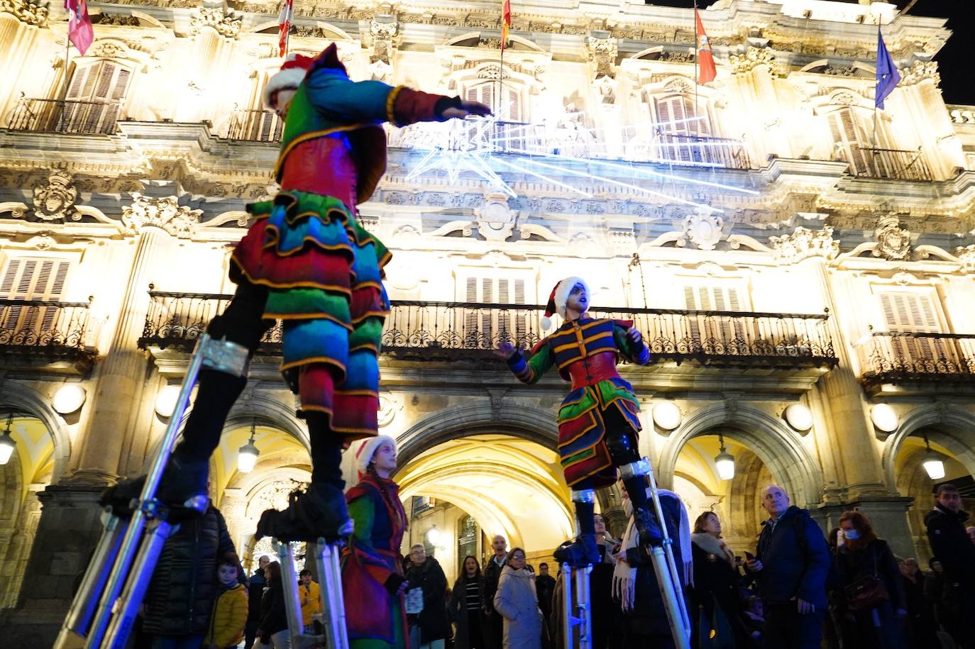 La aparición de los Carteros de Navidad en Salamanca, en imágenes