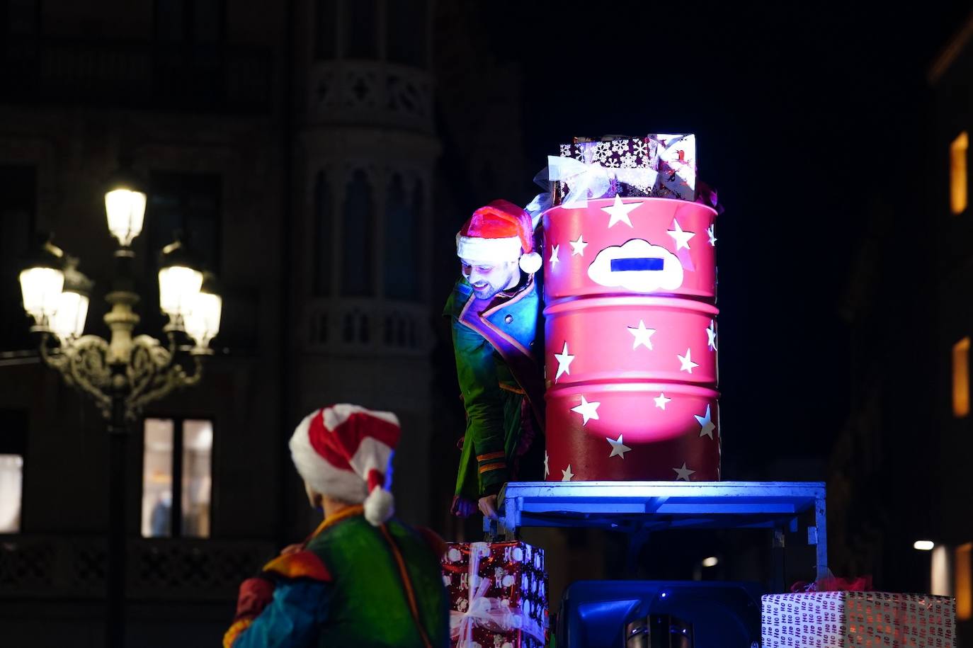 La aparición de los Carteros de Navidad en Salamanca, en imágenes