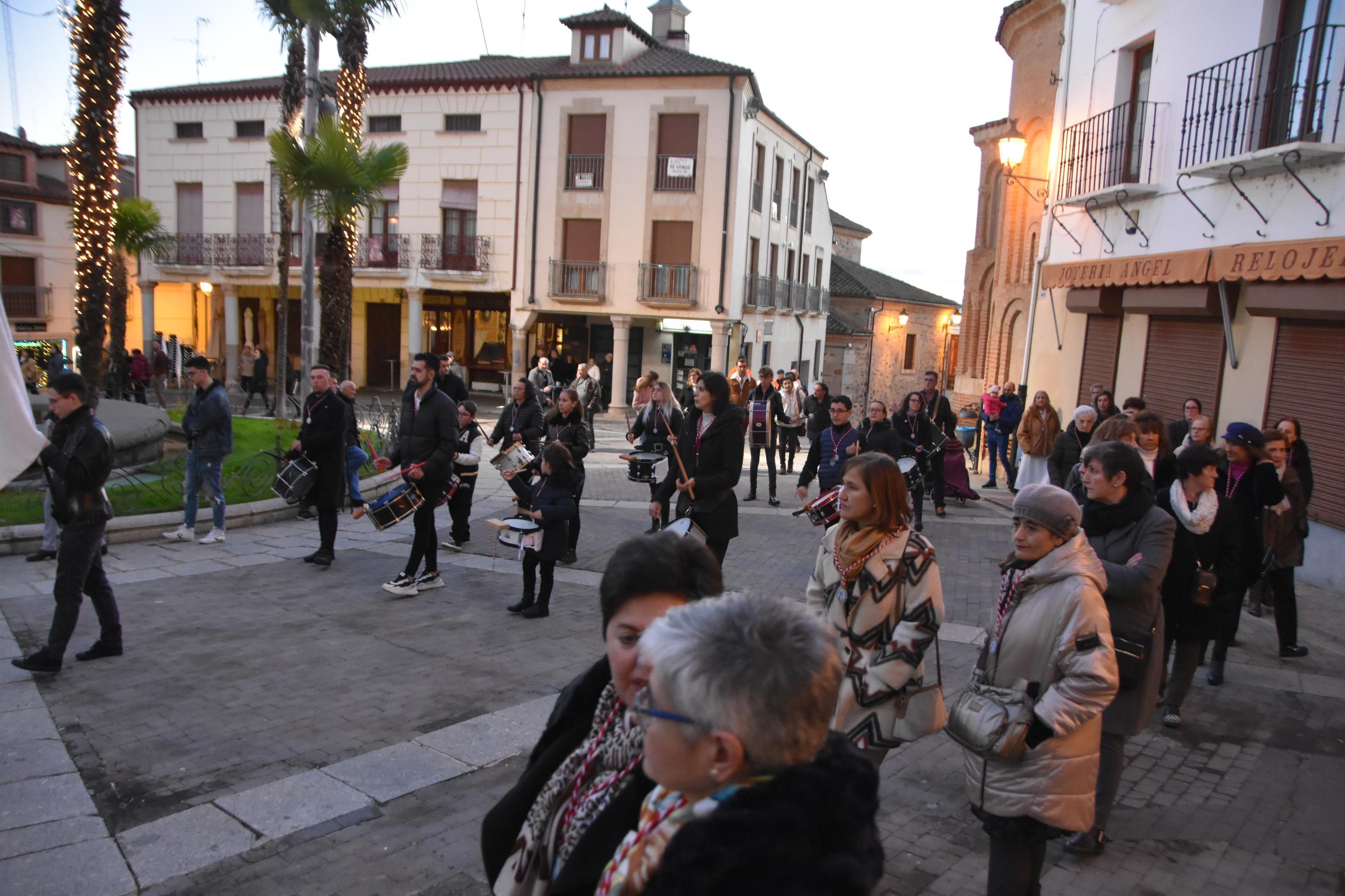 Día histórico en Alba con la primera salida de Santa Lucía a la calle