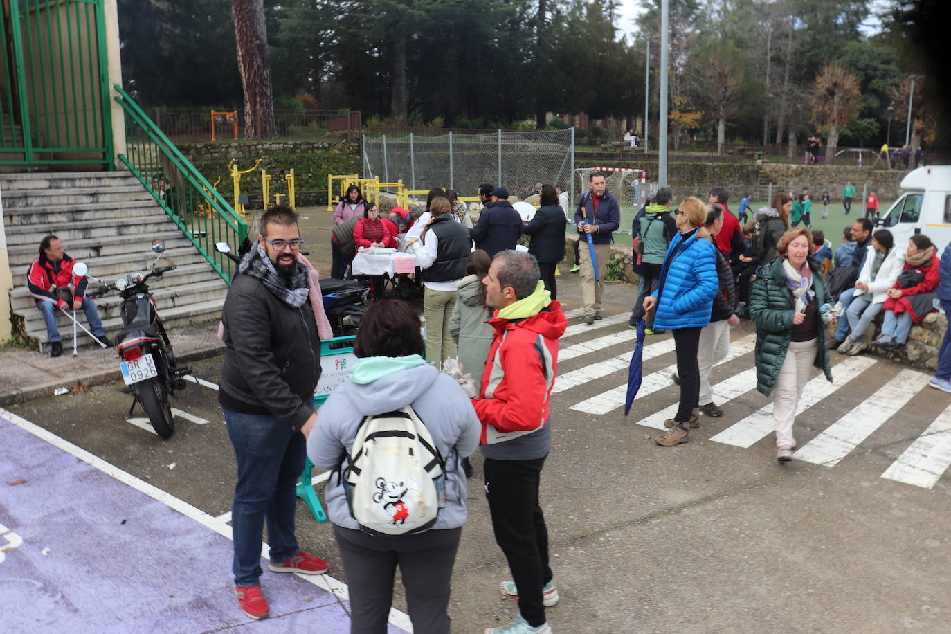 Candelario disfruta de la calbotada solidaria en beneficio de los niños ingresados en el hospital
