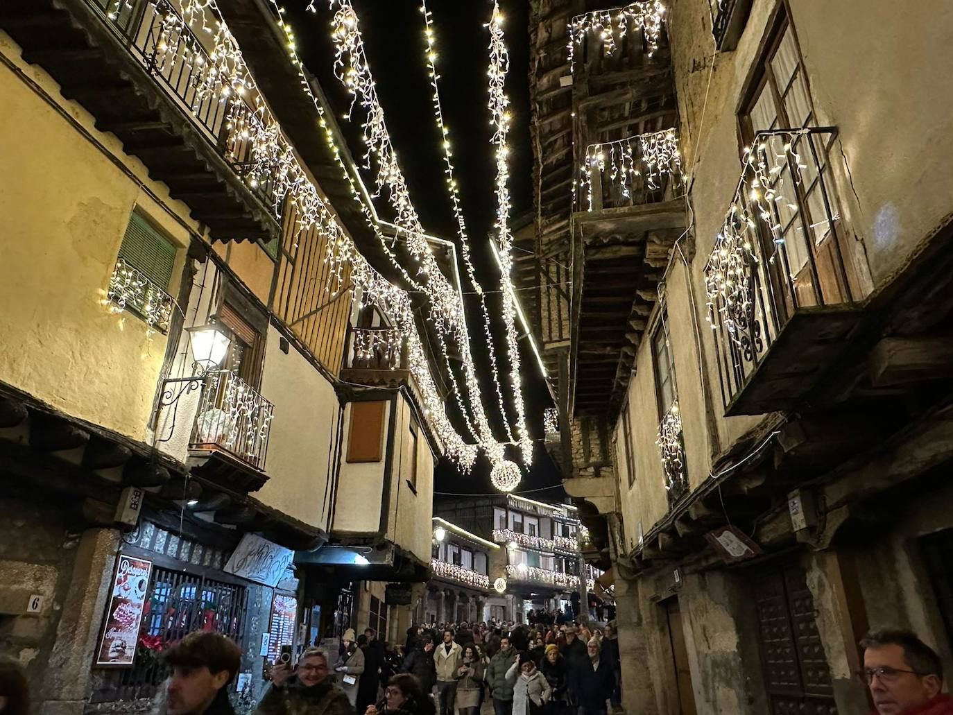 Esta es la esperada iluminación navideña de La Alberca