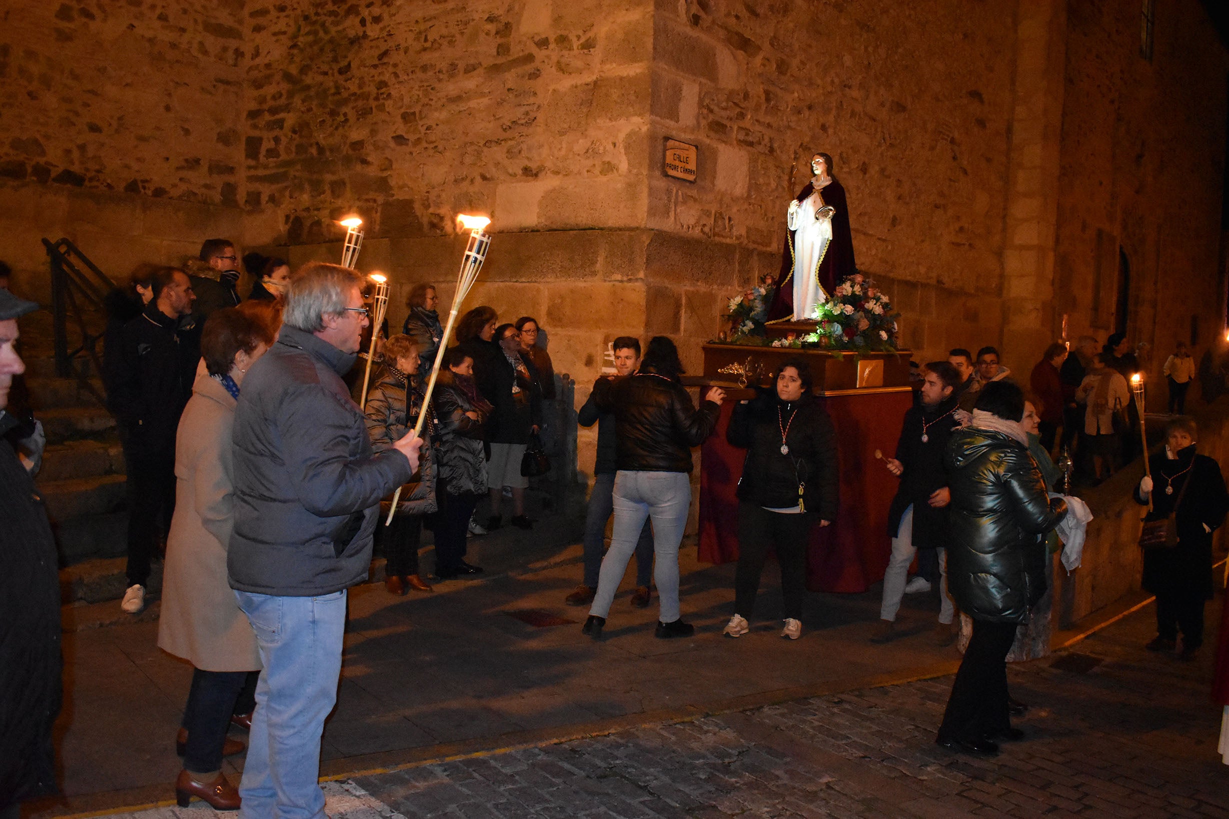 La patrona de los modistas brilla en Alba de Tormes