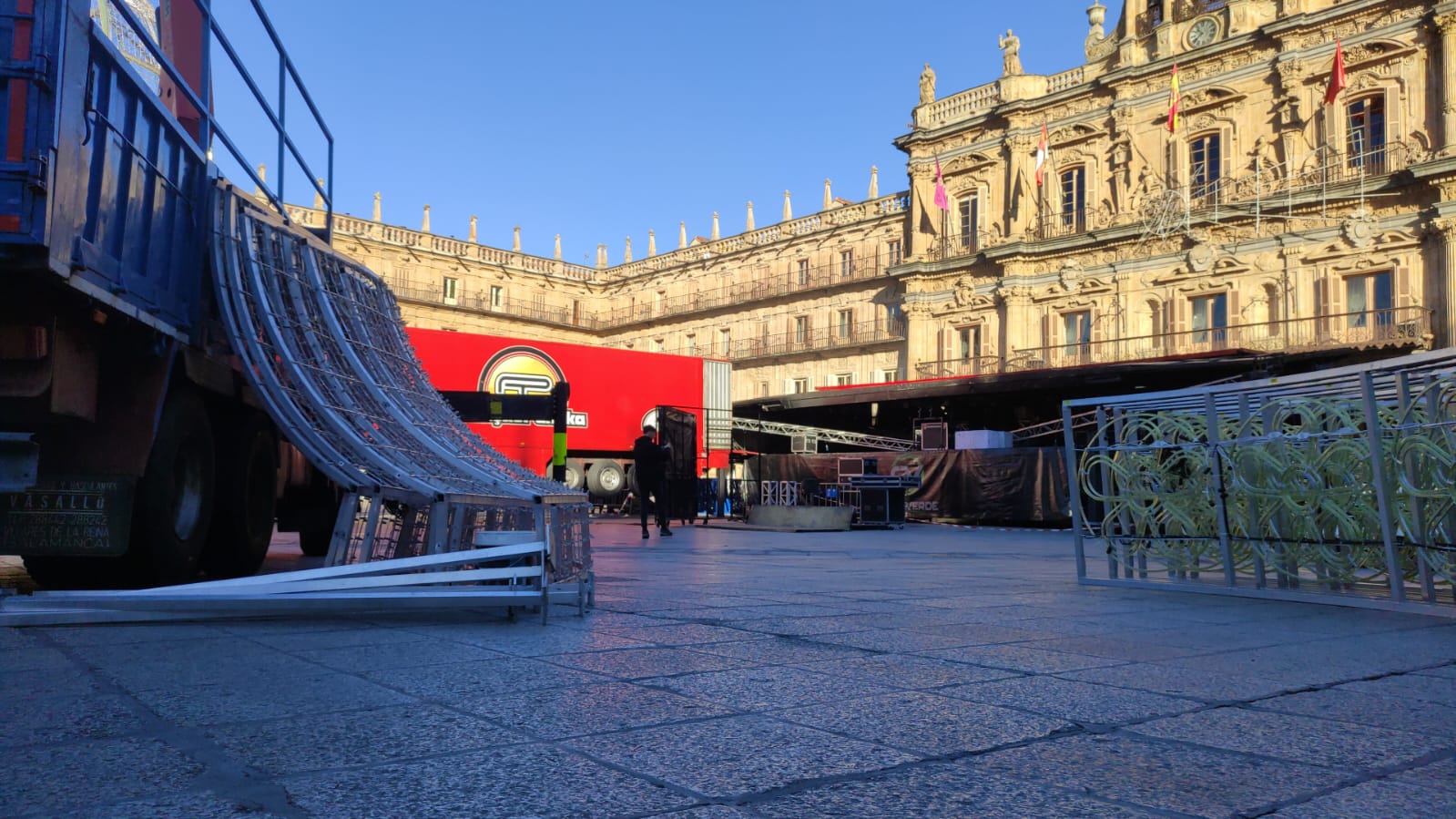 La Plaza Mayor da la bienvenida al Fin de Año Universitario
