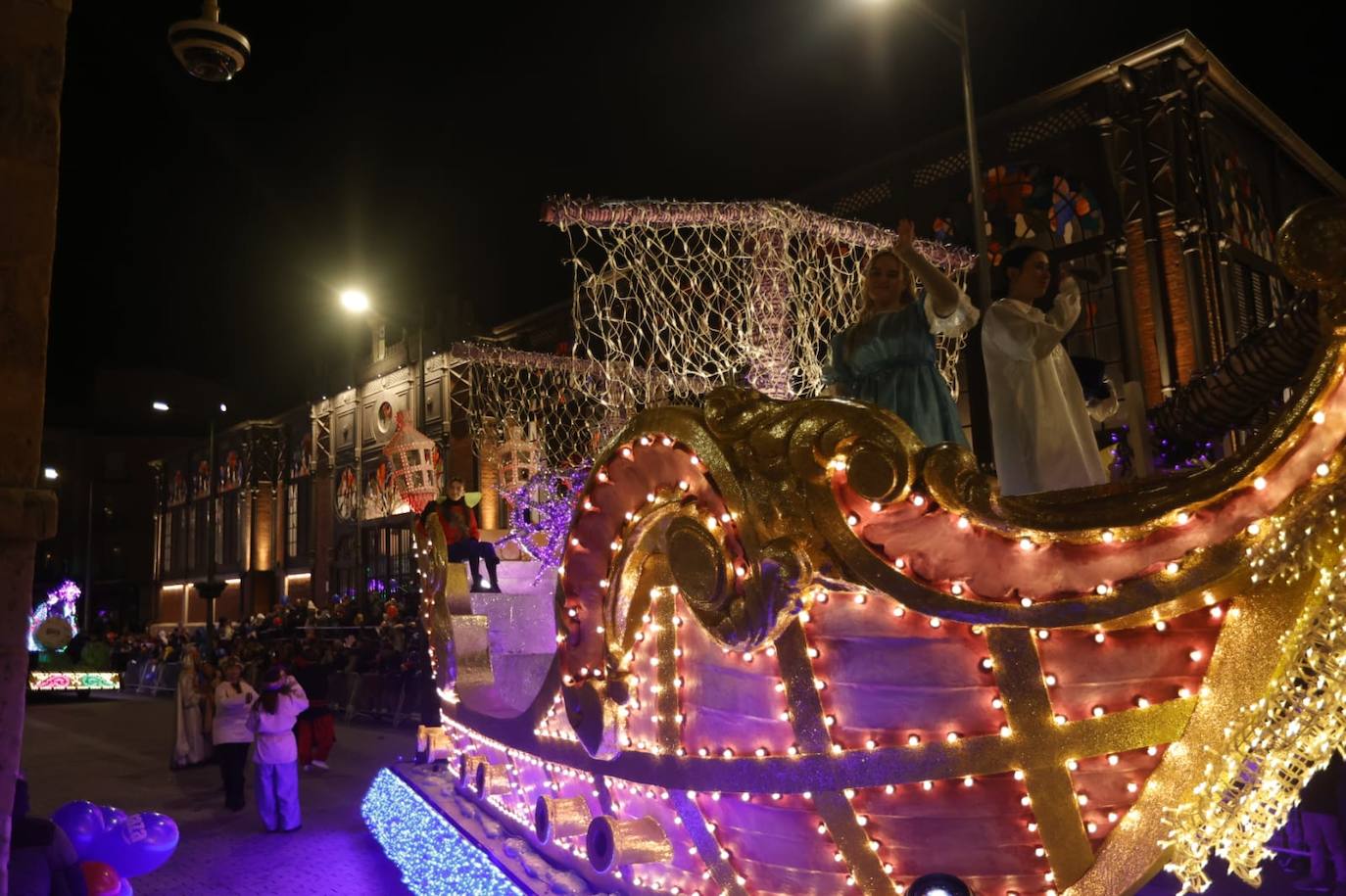 25.000 asistentes acudieron a ver la espectacular Cabalgata de Papá Noel