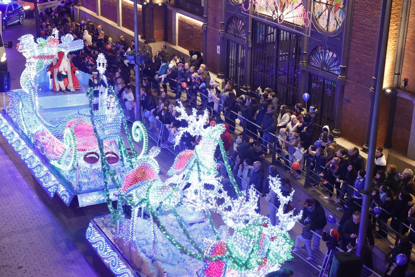 25.000 asistentes acudieron a ver la espectacular Cabalgata de Papá Noel