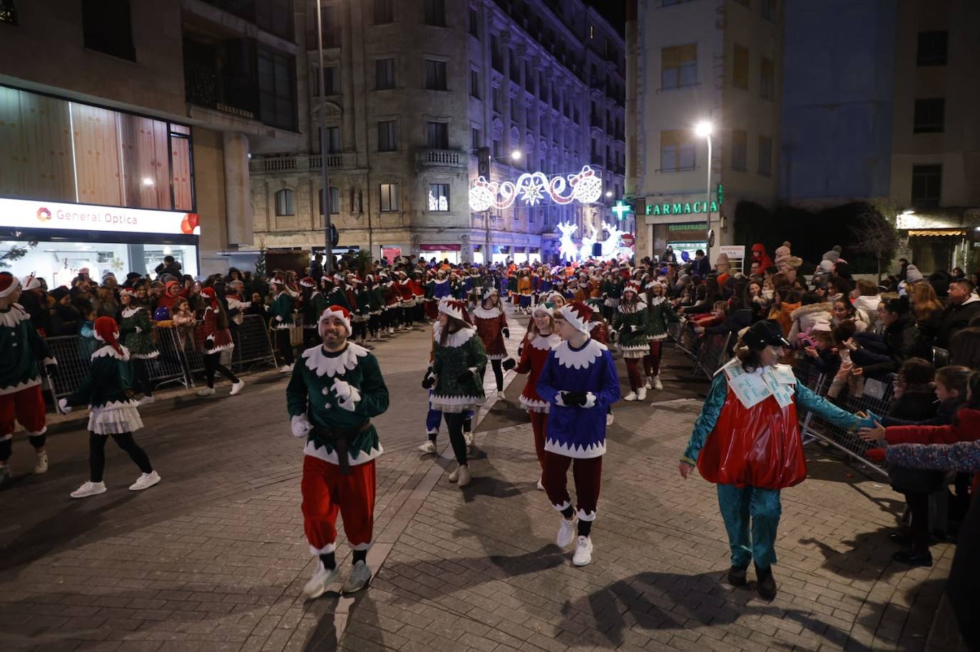 25.000 asistentes acudieron a ver la espectacular Cabalgata de Papá Noel