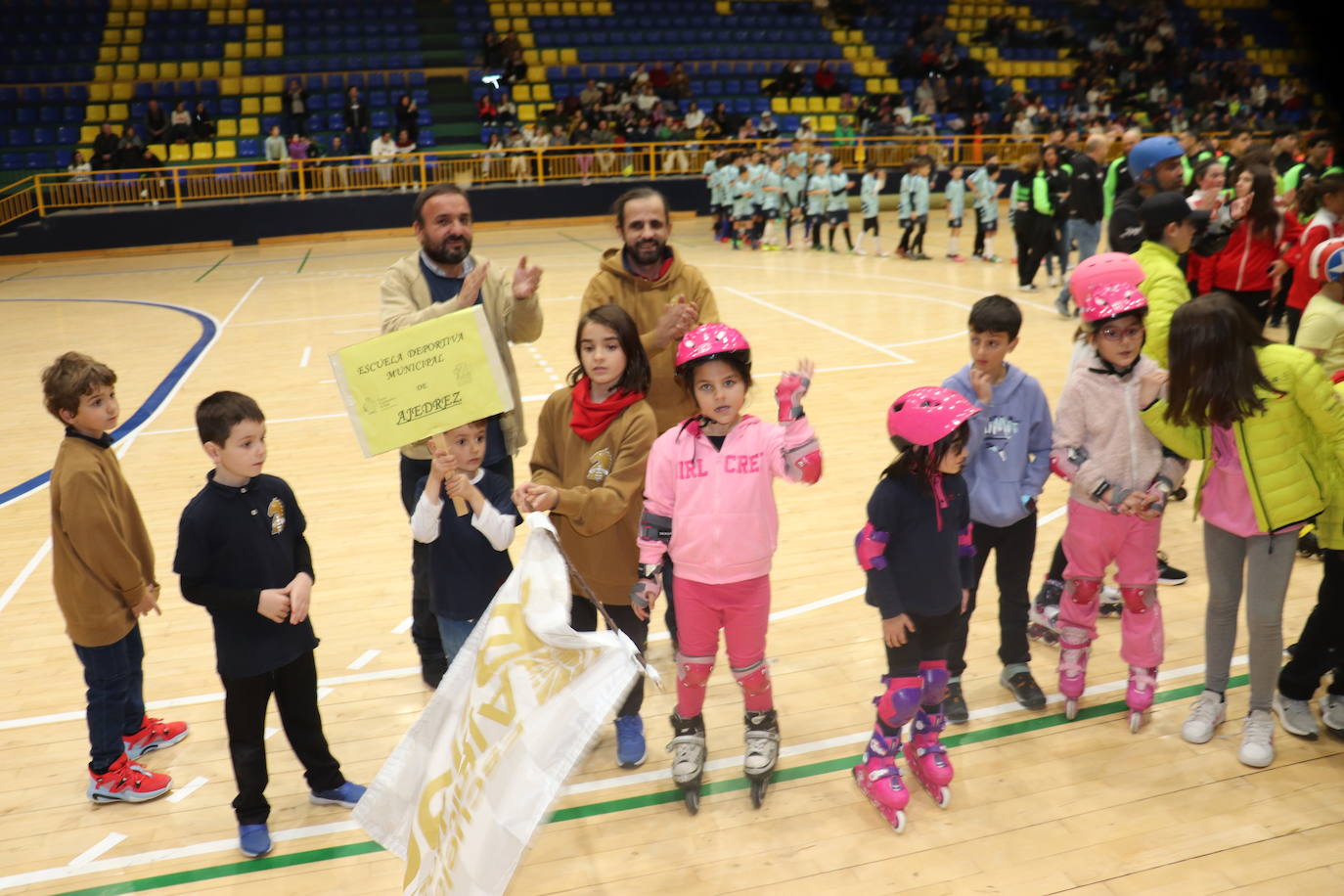 Béjar se vuelca con la gala deportivo-benéfica: 1.500 kilos de alimentos, productos de higiene y limpieza