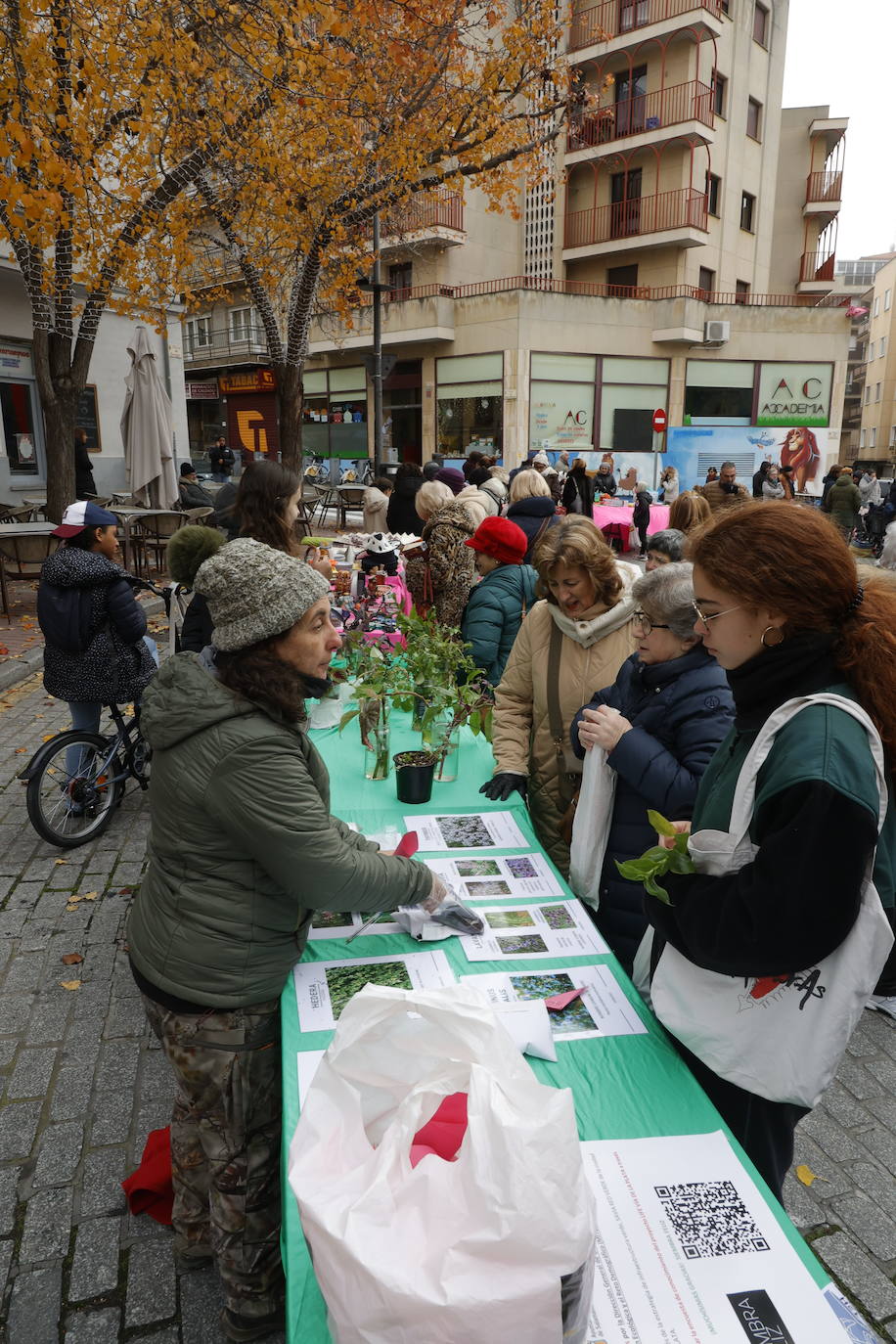 El barrio del Oeste rescata el espíritu del trueque