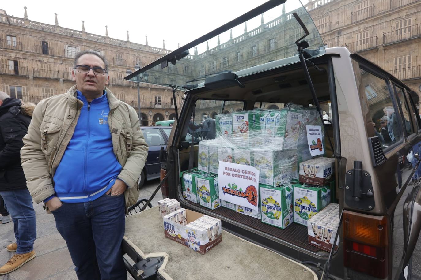 Gran exhibición automovilística y cargada de solidaridad en el Día del Guardia Urbano