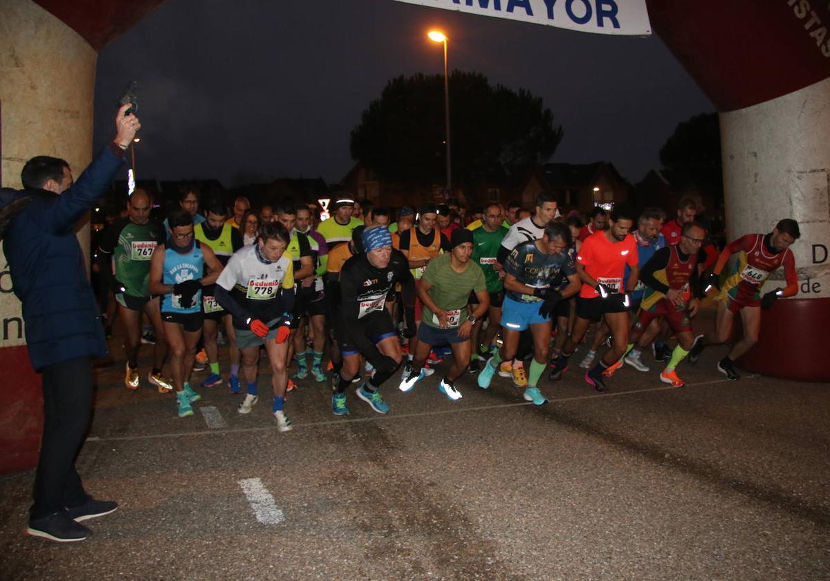 Salida de la carrera del turrón de Villamayor