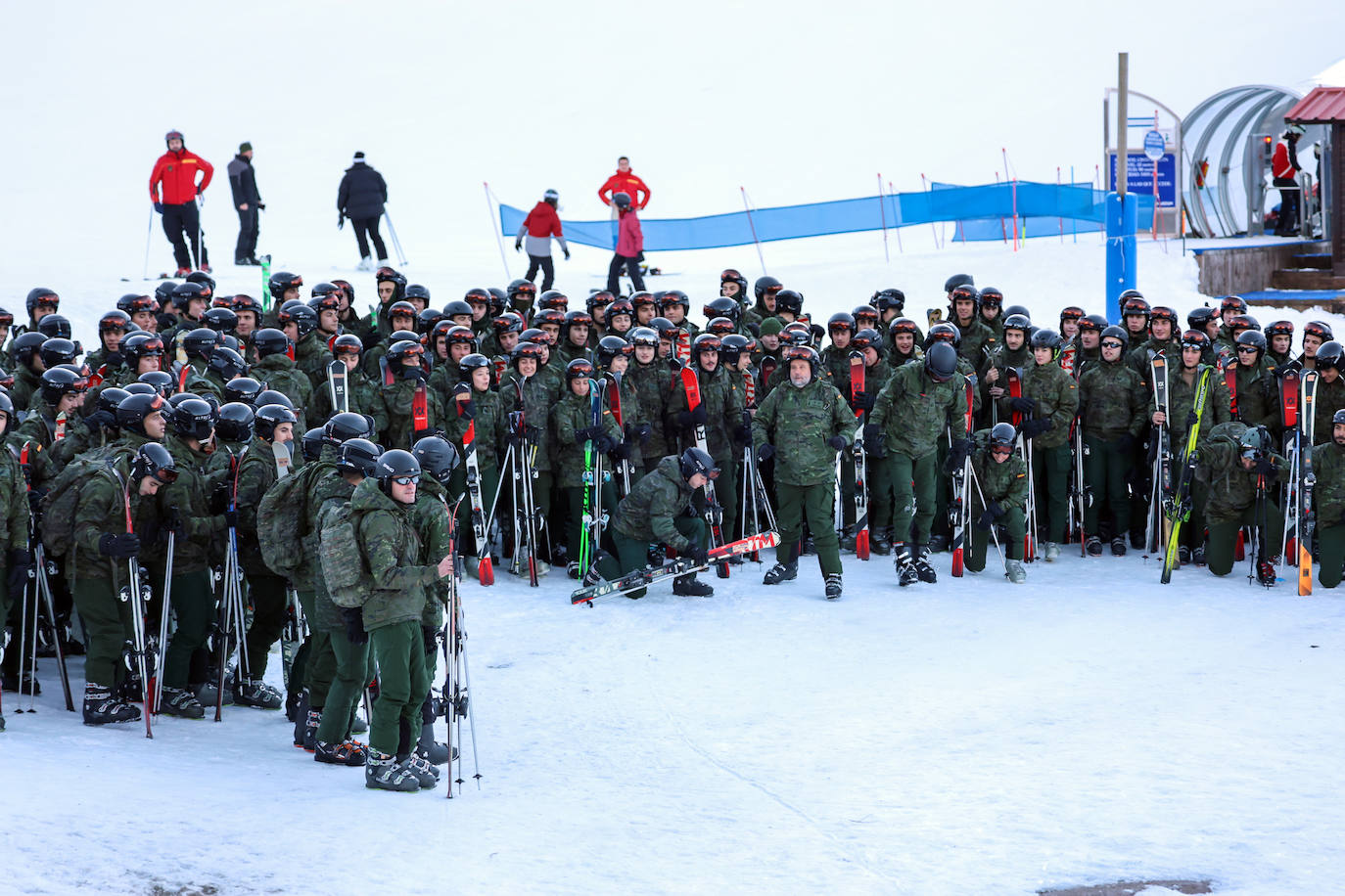 Todas las imágenes de la Princesa Leonor en su entrenamiento de esquí en el Pirineo Aragonés