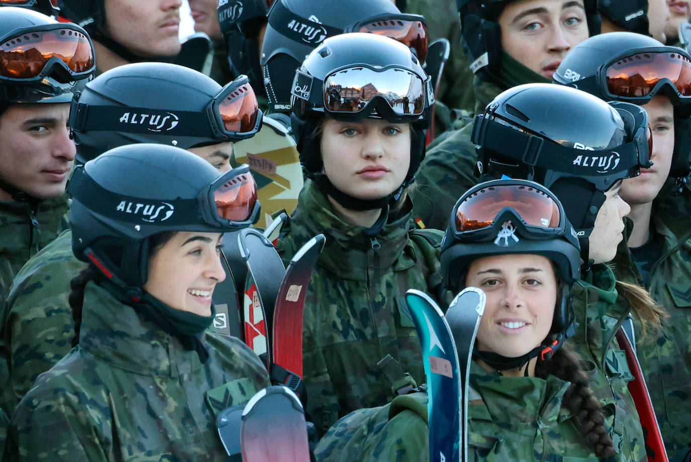 Todas las imágenes de la Princesa Leonor en su entrenamiento de esquí en el Pirineo Aragonés