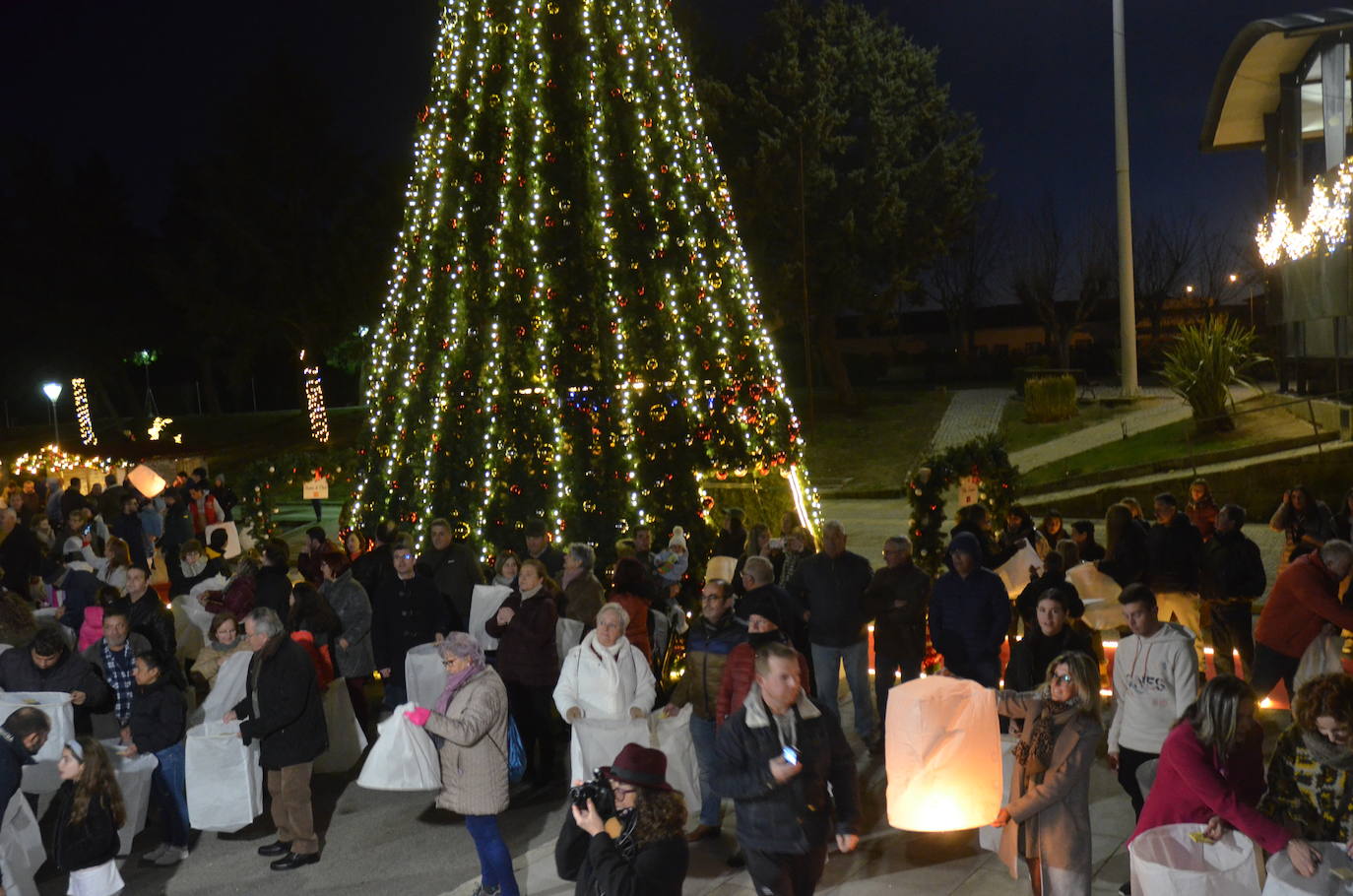 La antigua frontera oñorense se viste de Navidad