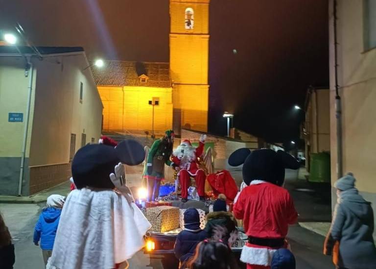 Papá Noel recorrió las calles de Palaciosrubios