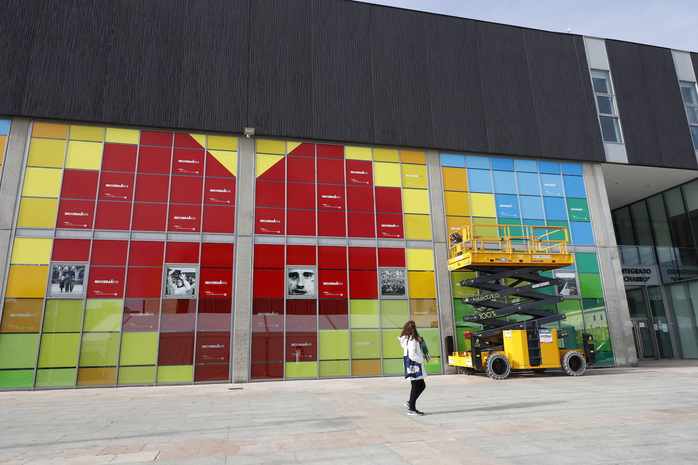 Restauran el mural de las víctimas del terrorismo en la Plaza de la Concordia