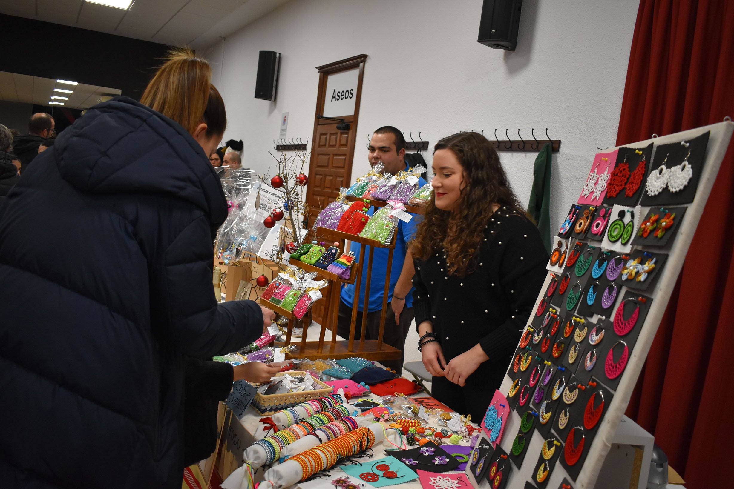 Así ha sido el mercadillo solidario a favor del proyecto Mupol en Castellanos de Moriscos