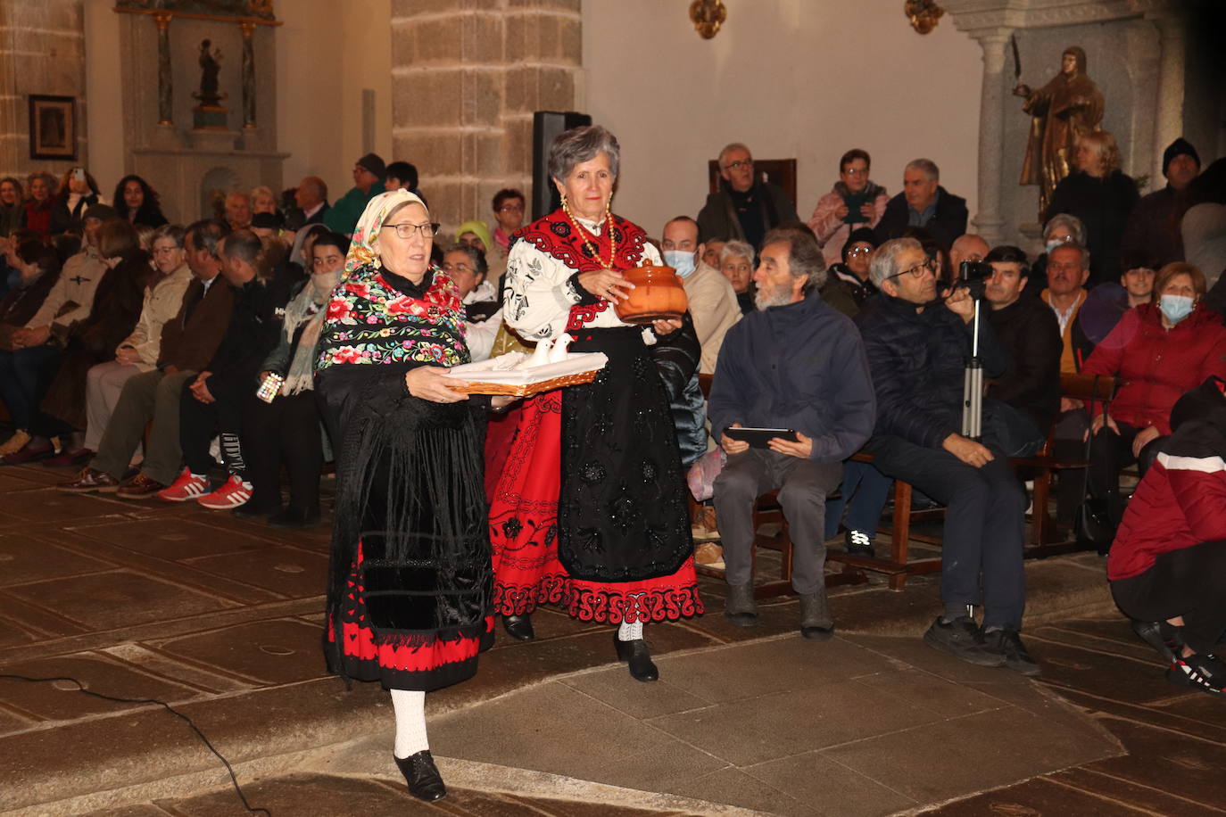 Jesús nace a ritmo de tradición en el belén etnográfico de Sorihuela