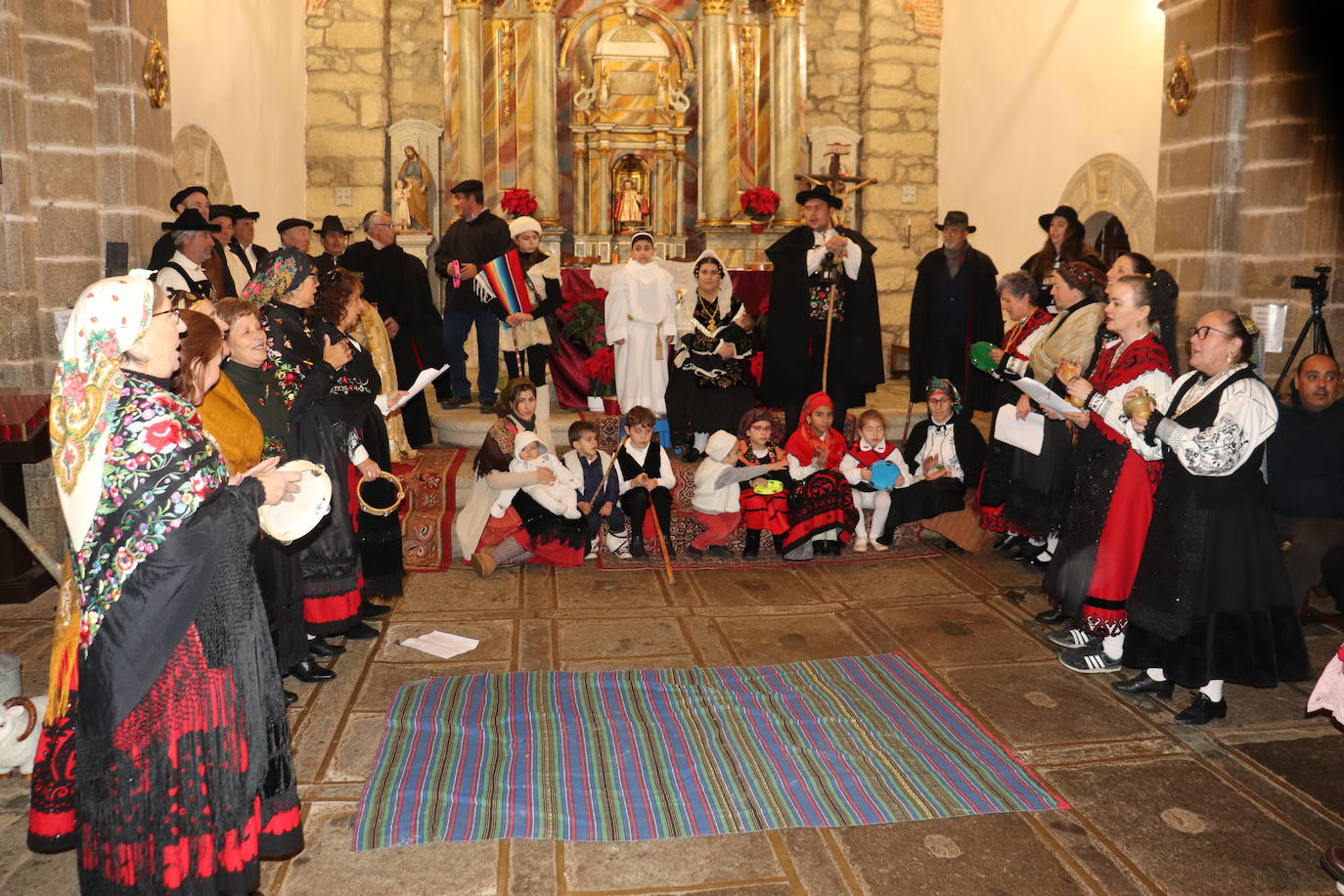 Jesús nace a ritmo de tradición en el belén etnográfico de Sorihuela