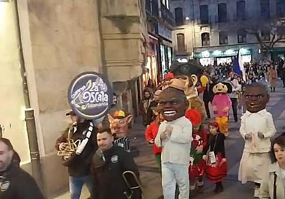 El Rosario desfila la solidaridad por toda Salamanca