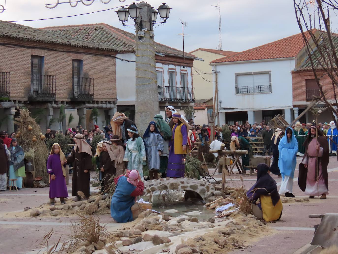 El belén viviente de Santiago de la Puebla vuelve a cautivar