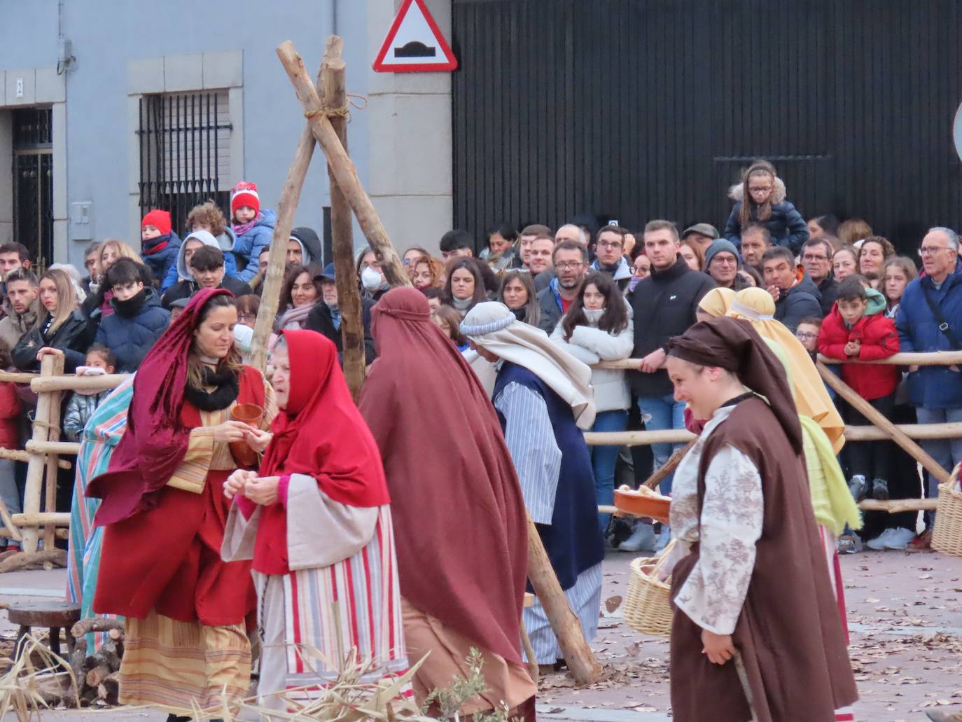 El belén viviente de Santiago de la Puebla vuelve a cautivar