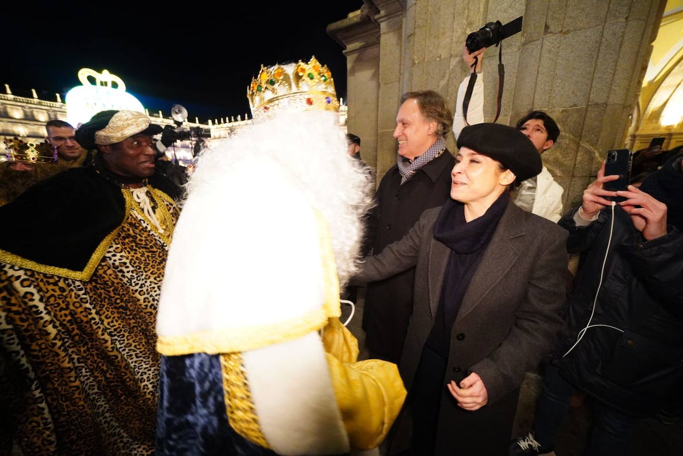 Los Reyes Magos reclaman la paz desde la Plaza Mayor de Salamanca