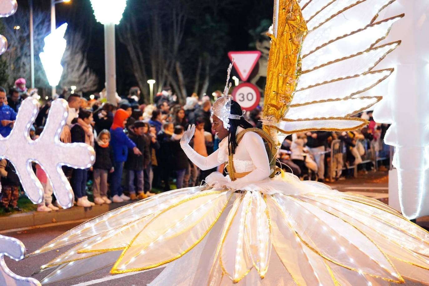 Los Reyes Magos reclaman la paz desde la Plaza Mayor de Salamanca