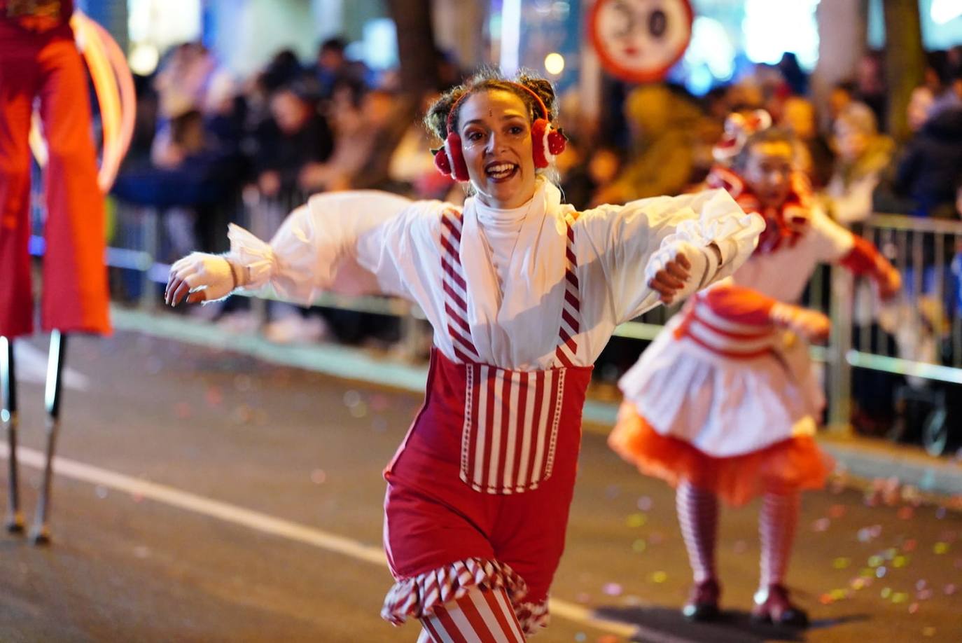 Los Reyes Magos reclaman la paz desde la Plaza Mayor de Salamanca