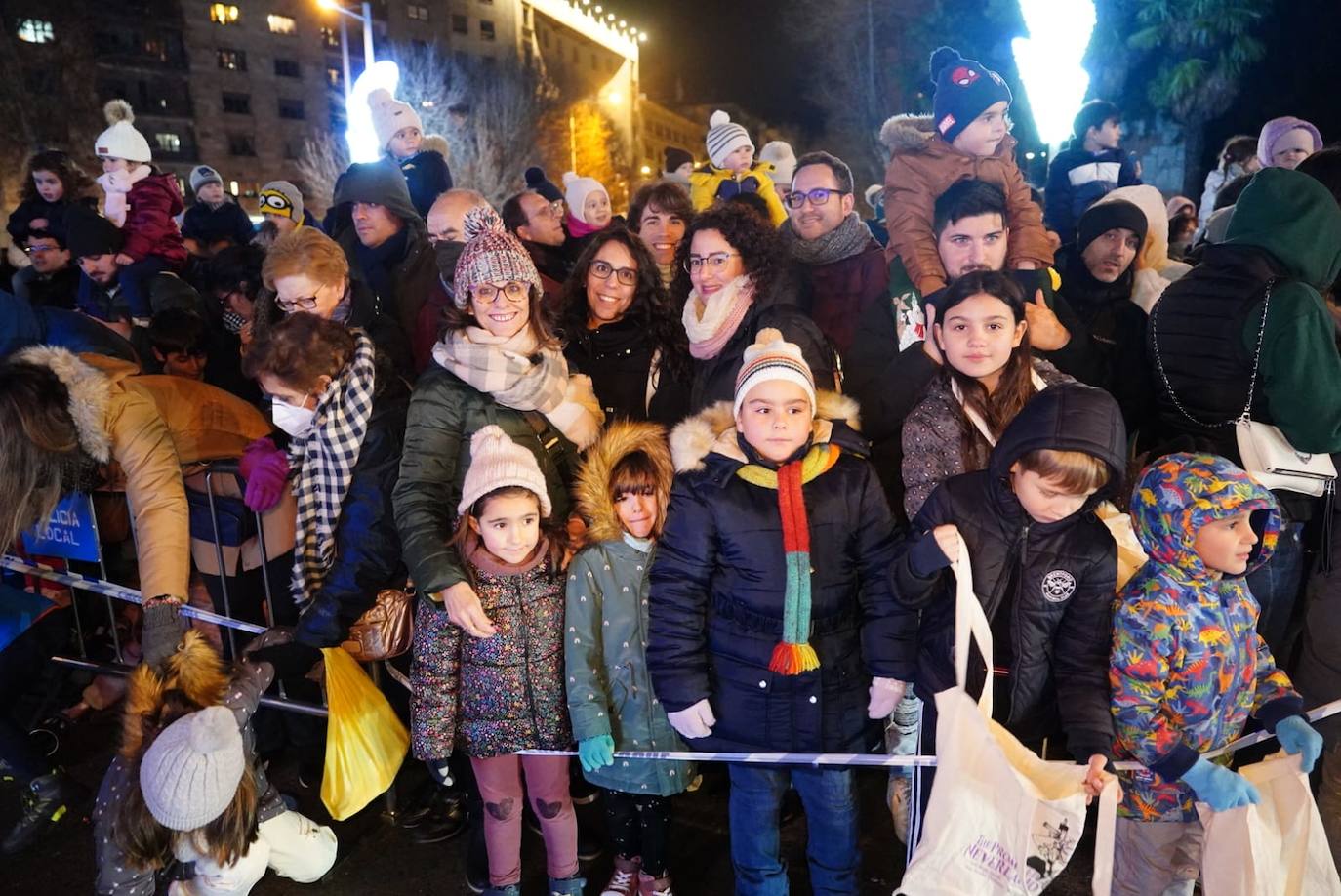 Los Reyes Magos reclaman la paz desde la Plaza Mayor de Salamanca